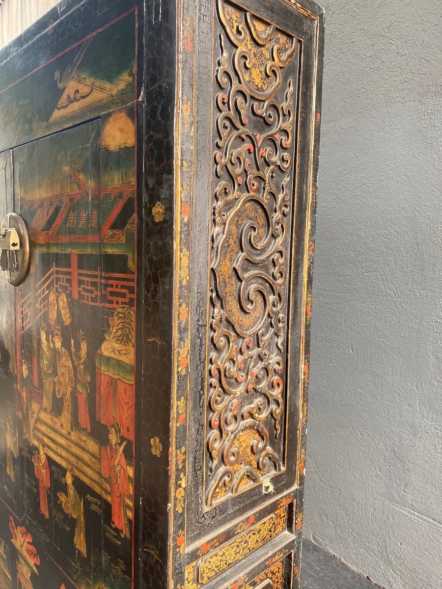 China. Lacquered Wood Wardrobe-photo-3
