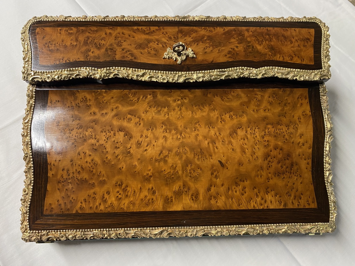 Écritoire, coffret à écrire en loupe d’amboine