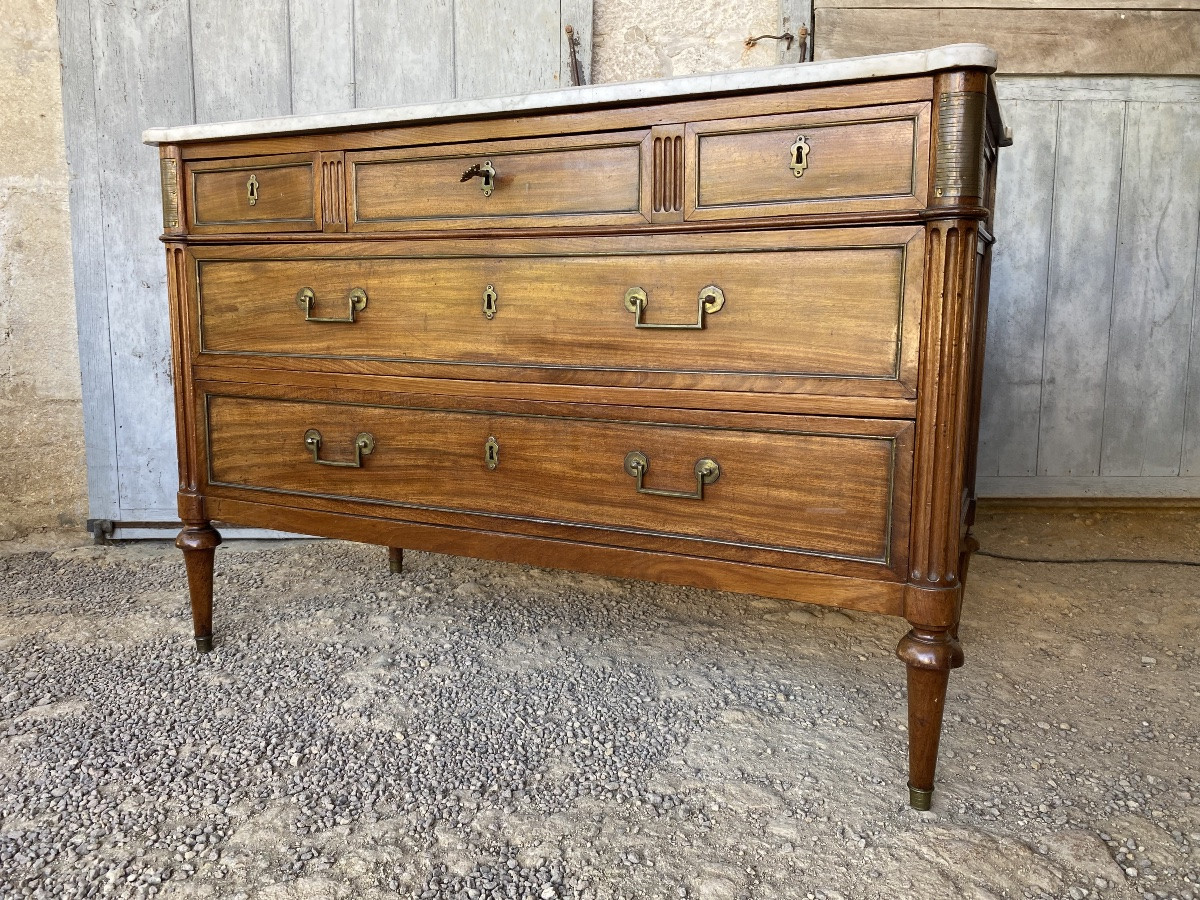 Commode Louis XVI en acajou estampillée -photo-1