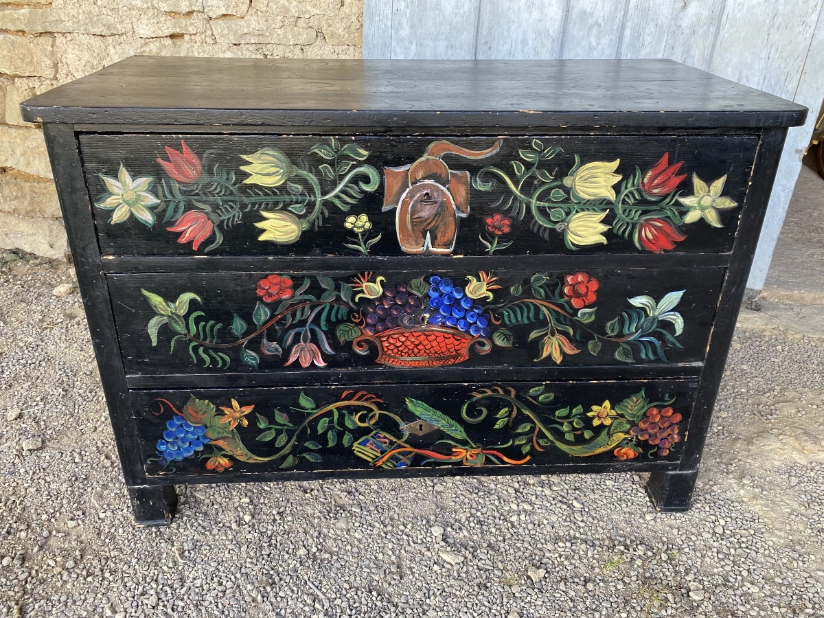 Black Lacquered Wood Chest Of Drawers