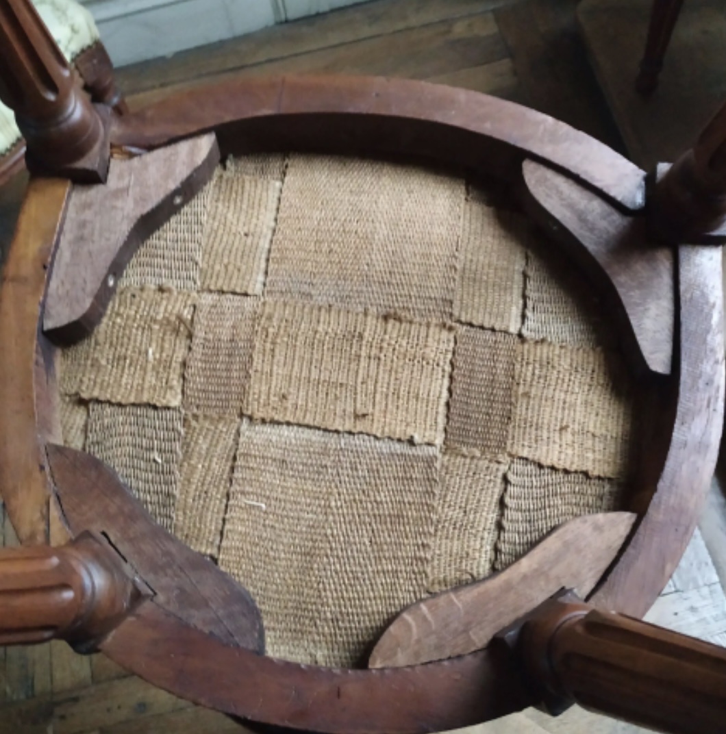 Set Of Six Louis XVI-style Walnut Chairs -photo-1