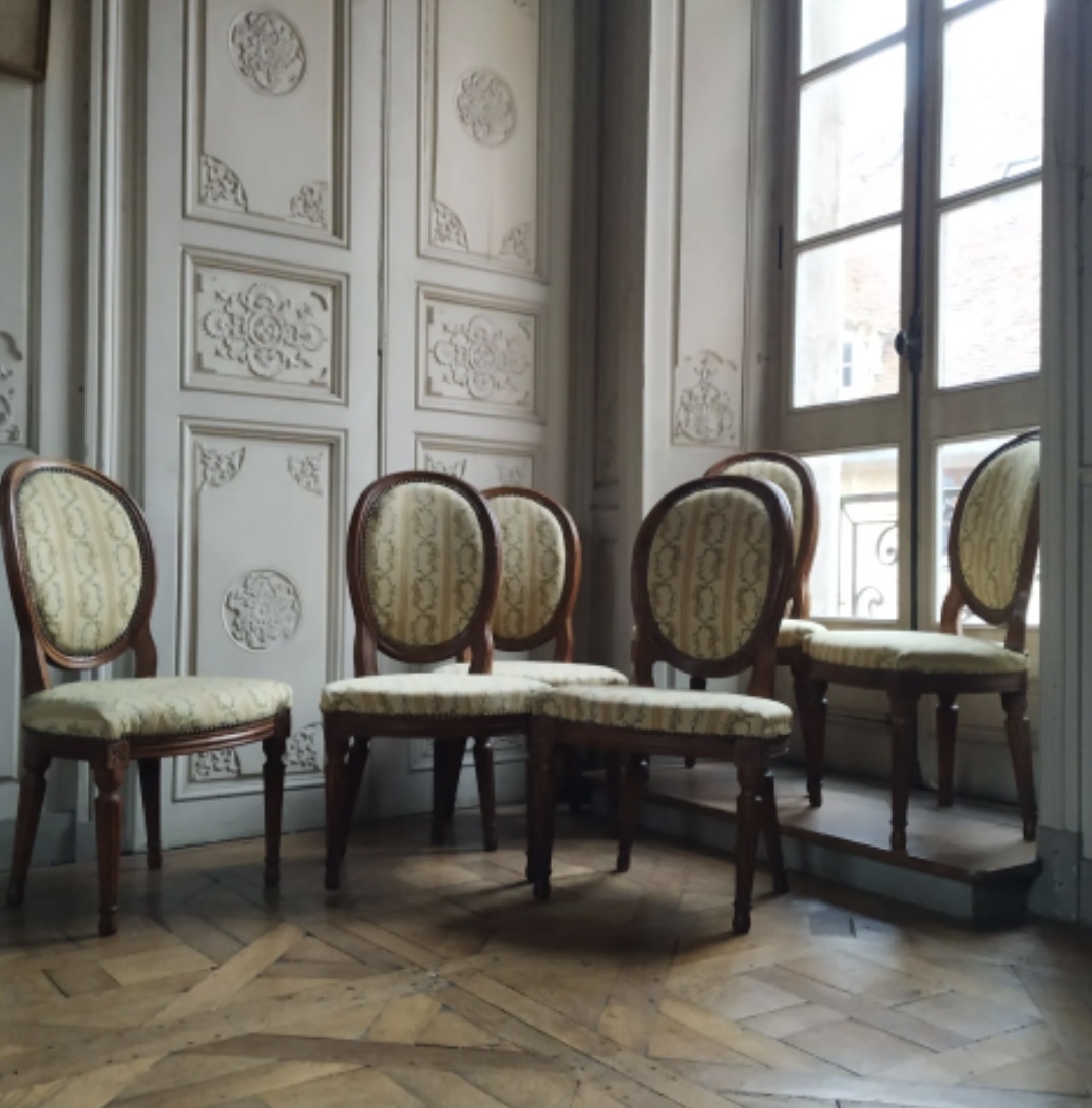 Set Of Six Louis XVI-style Walnut Chairs 