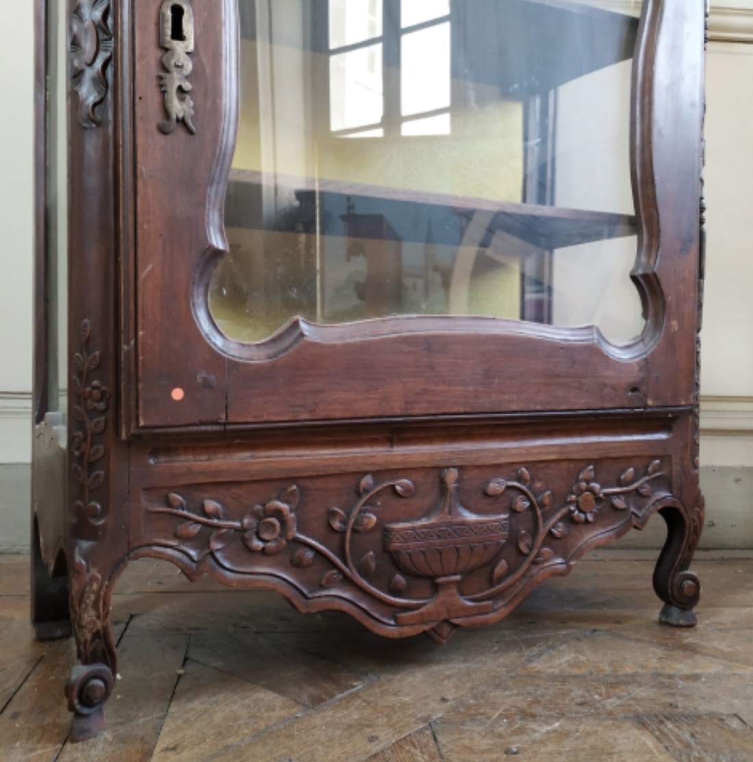 Provençal Verriot Made Of Walnut -photo-3