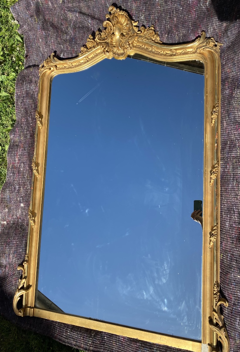 Miroir Louis XV en bois doré 