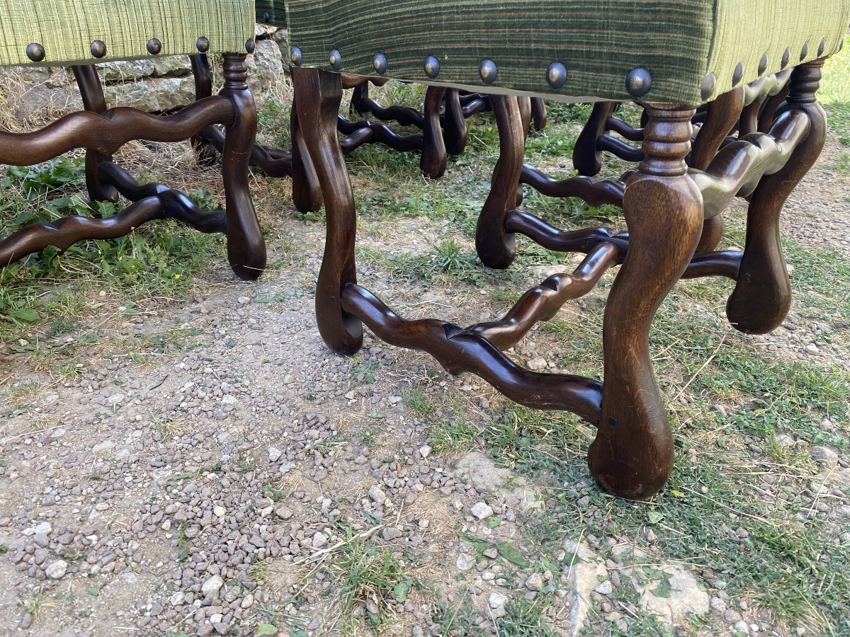 Suite de 10 chaises Louis XIII en châtaignier -photo-2