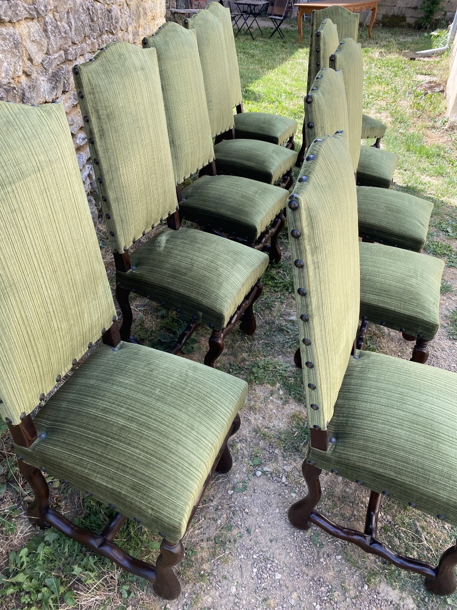 Suite de 10 chaises Louis XIII en châtaignier -photo-3