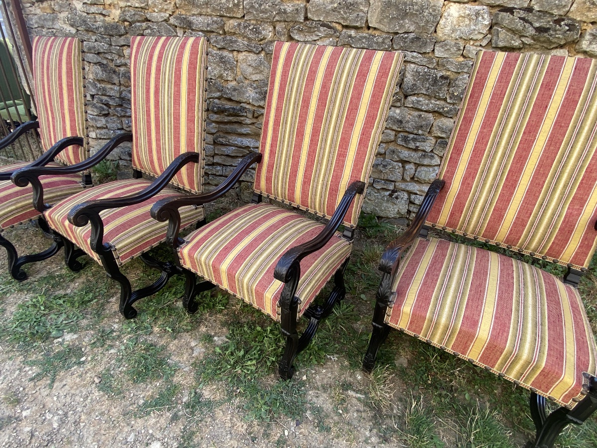 Suite de quatre fauteuils Louis XIII -photo-1