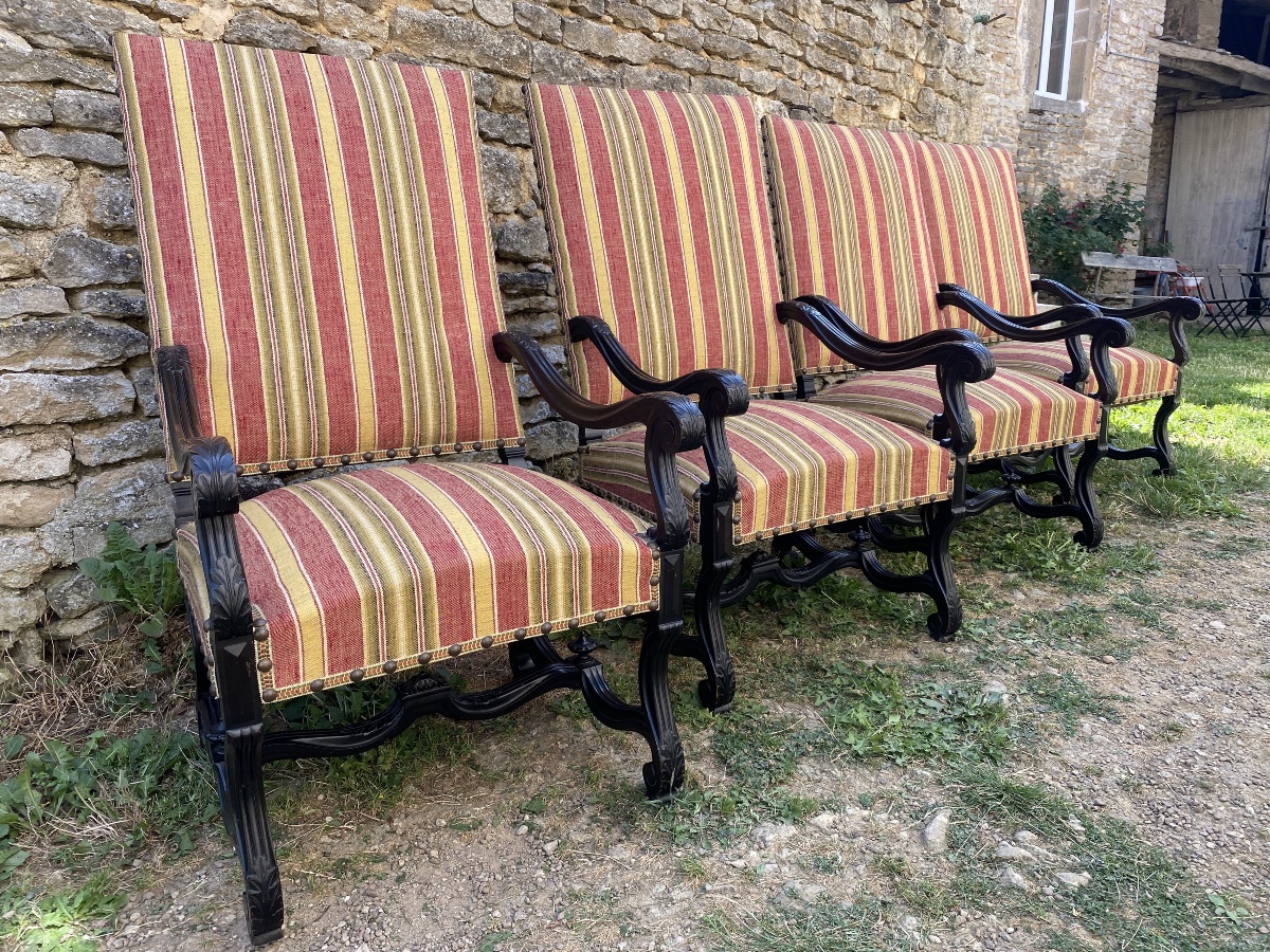 Suite de quatre fauteuils Louis XIII -photo-2