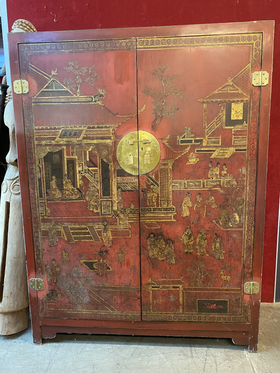CHINE. Armoire en laque rouge -photo-2
