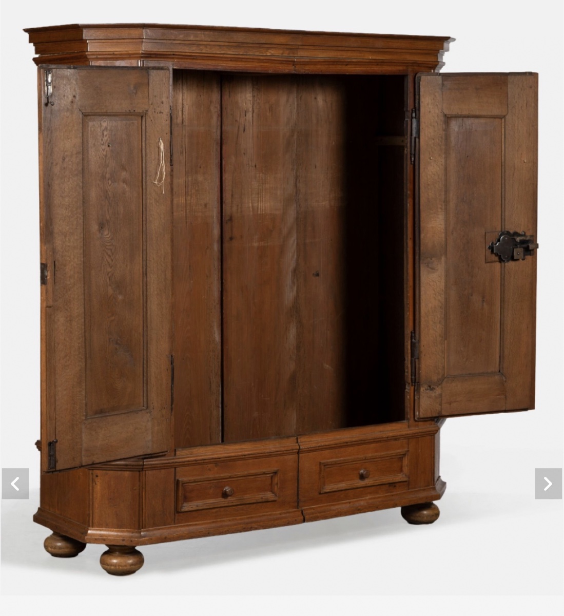 Alsatian Oak Cabinet -photo-2