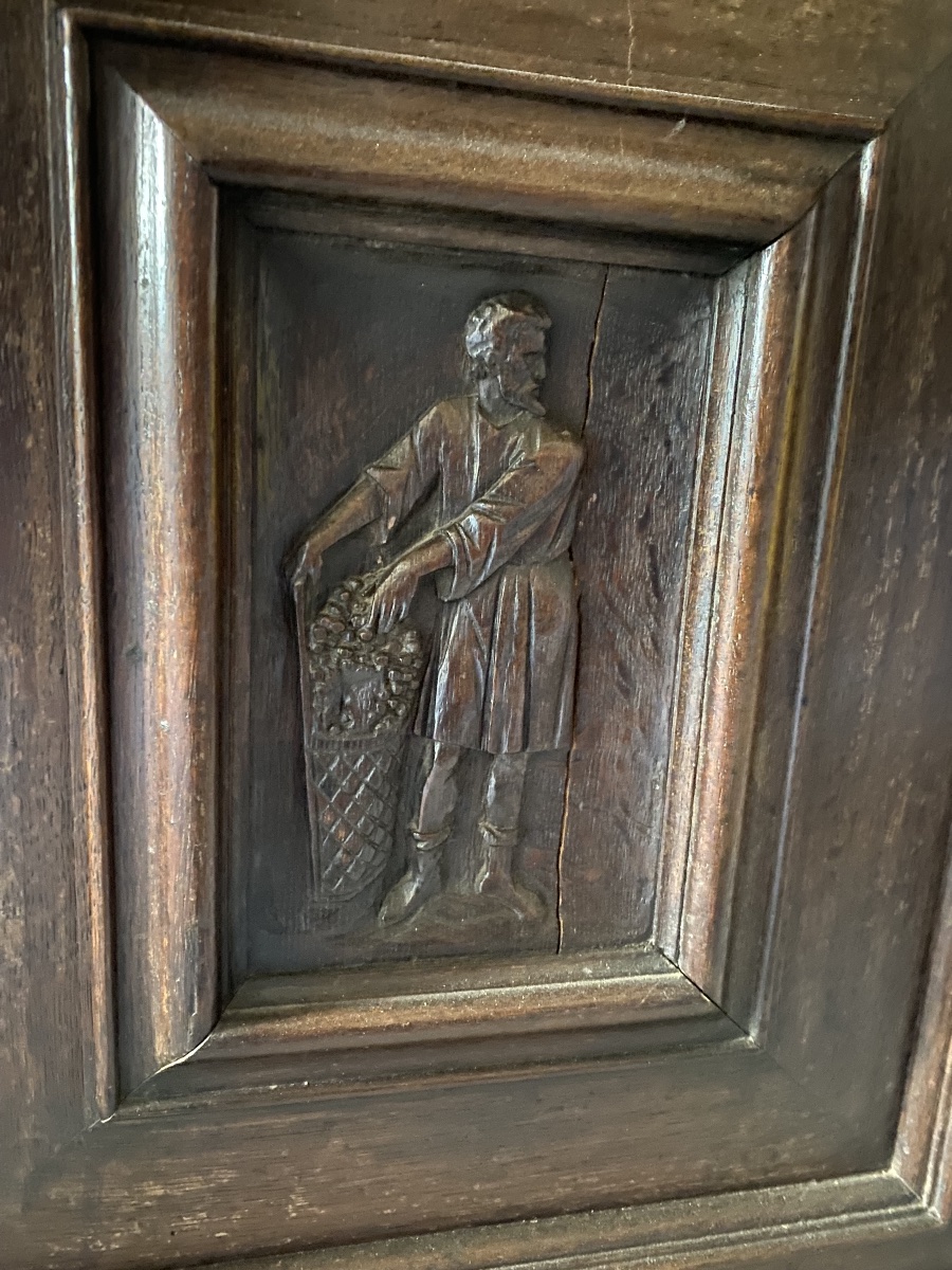 Renaissance-style Oak Sideboard -photo-4