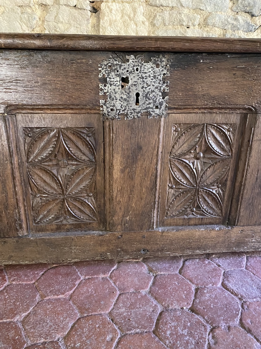 13th-century Chest Made Of Solid Oak -photo-2