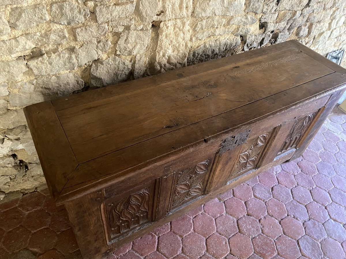 13th-century Chest Made Of Solid Oak -photo-4