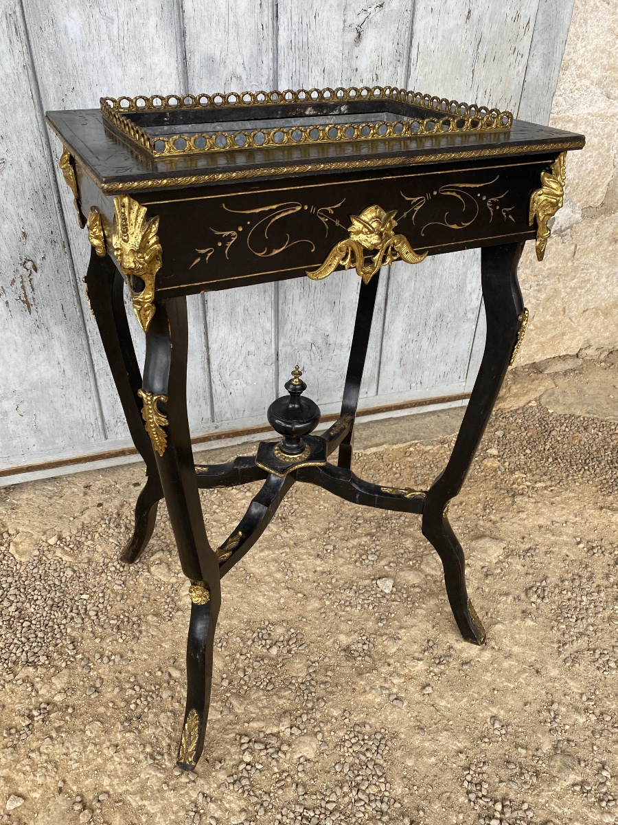 Napoleon III Planter 