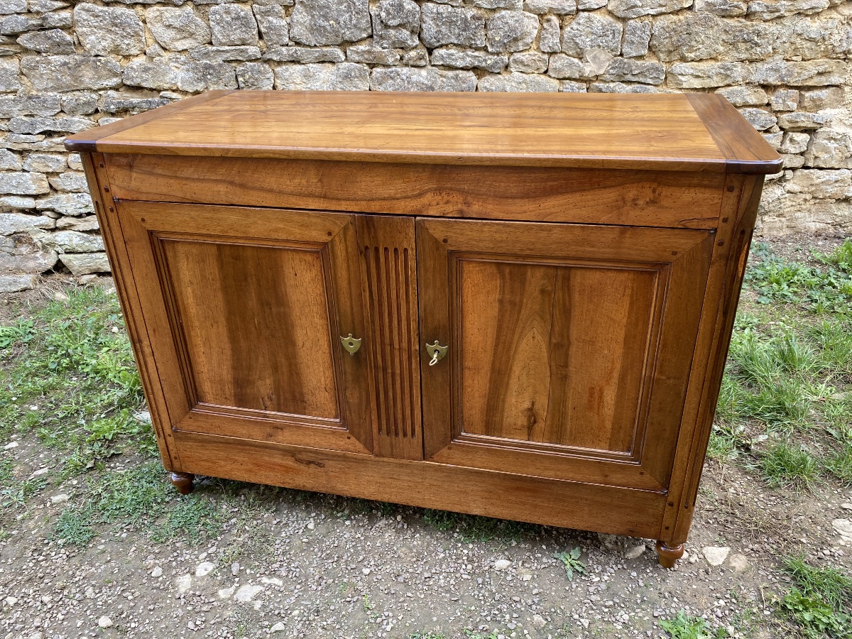 Louis XVI-style Chest-style Sideboard In Walnut 