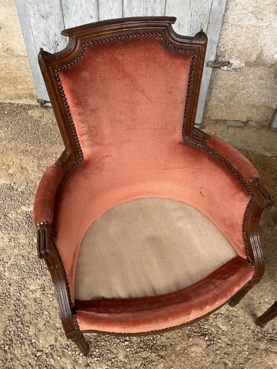 Paire de fauteuils Louis XVI en noyer-photo-3