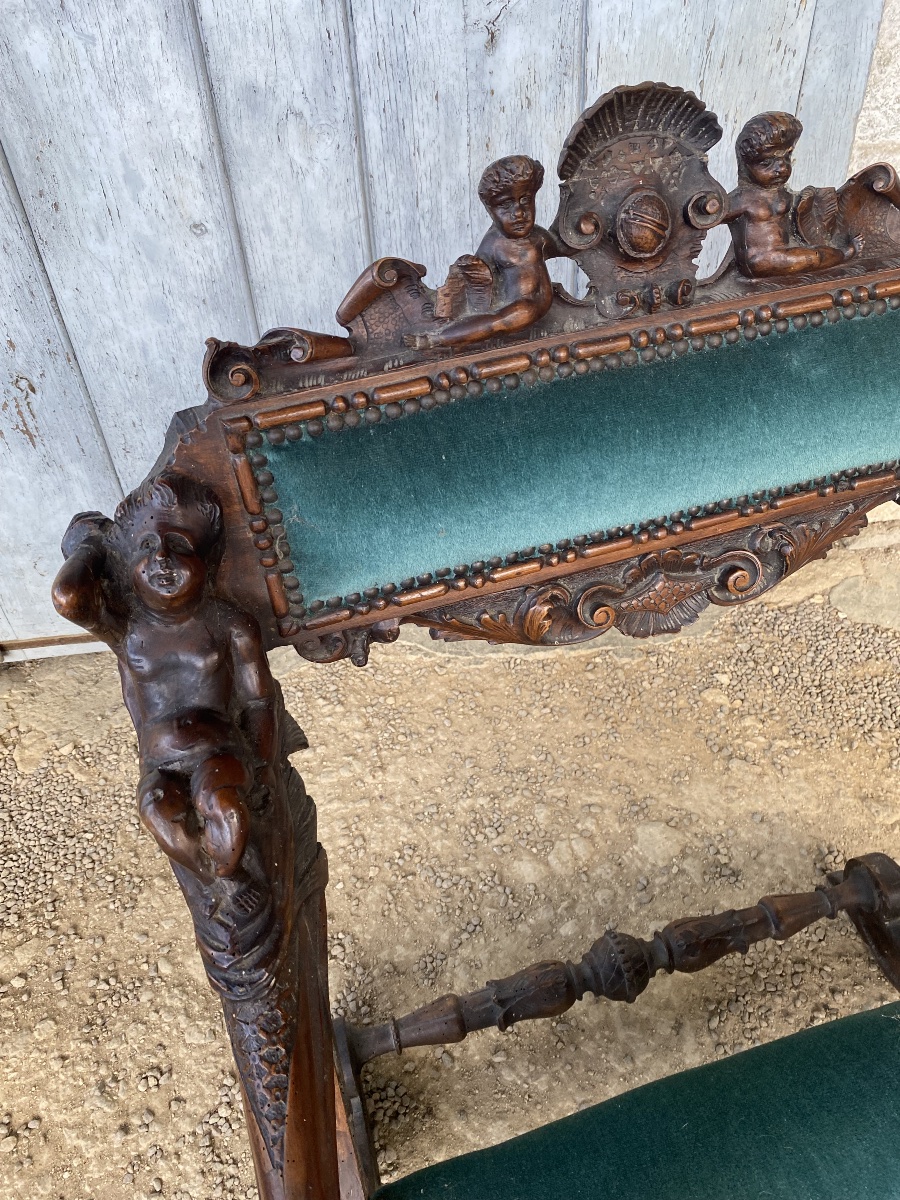 Fauteuil d’apparat en noyer sculpté-photo-2