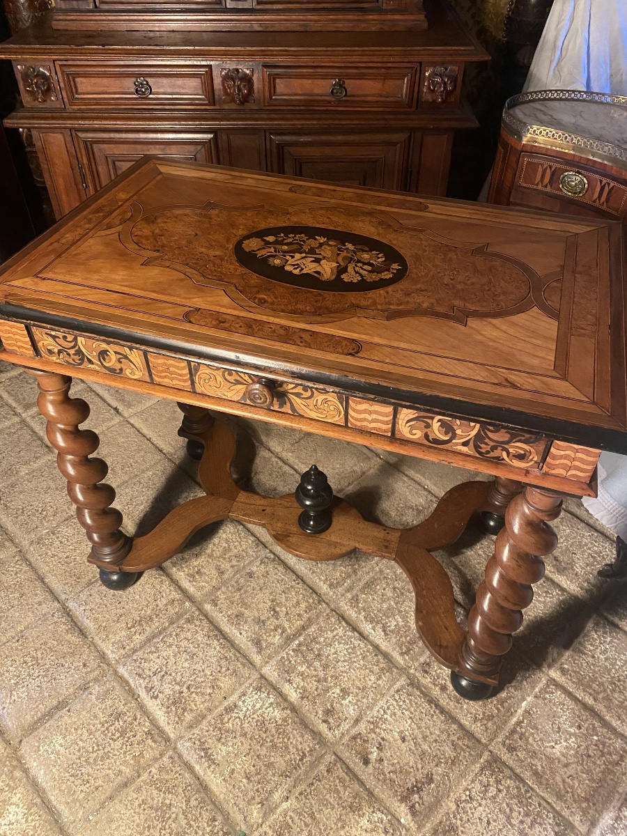 Louis XIII Table In Walnut With Marquetry -photo-3
