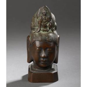 Tête du bodhisattva en bronze 