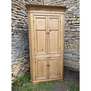 Corner Unit With 4 Doors In Fir 