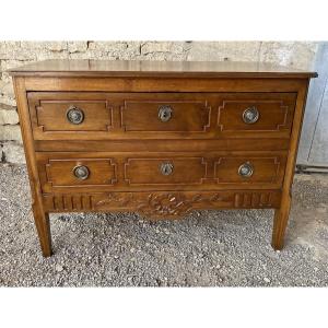 Commode / sauteuse Louis XVI en noyer 