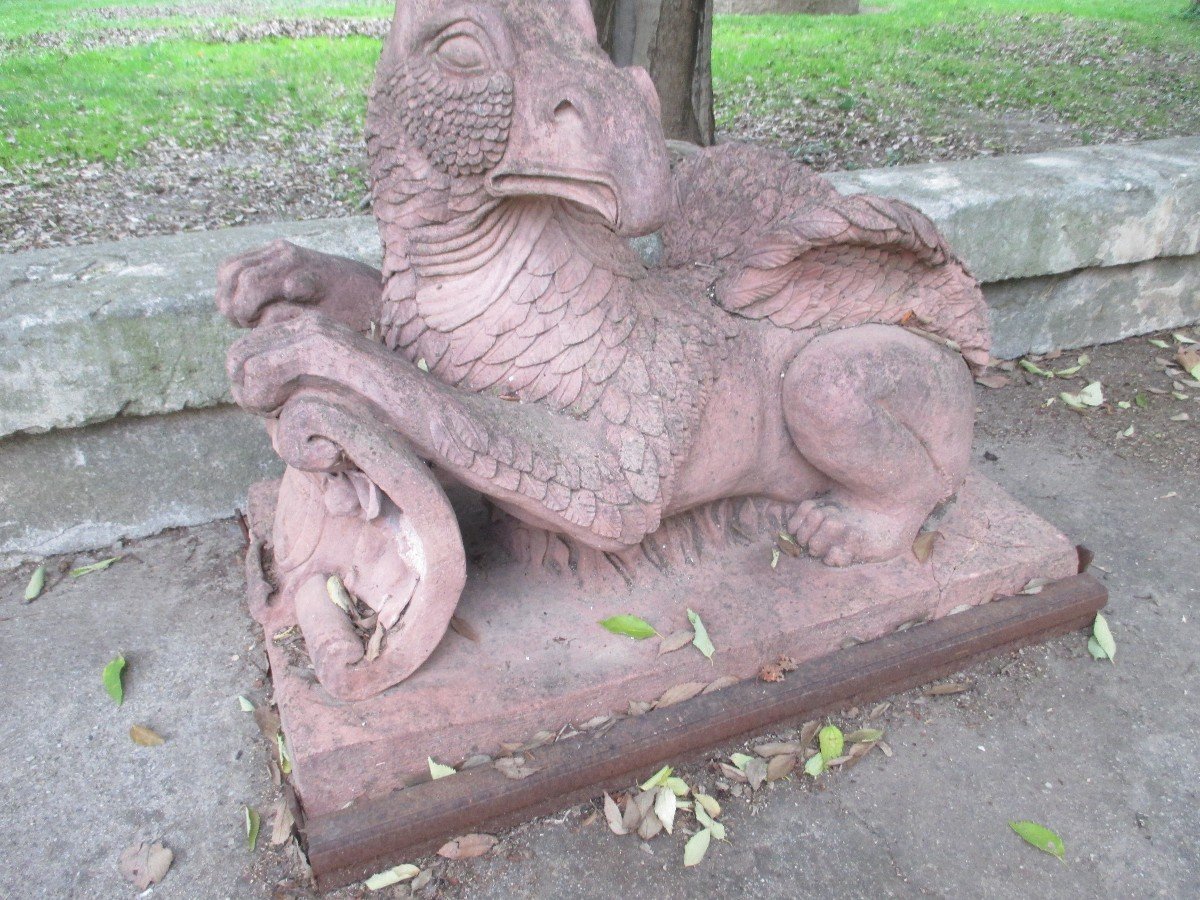 Griffon  En  Terre  Cuite  -photo-2