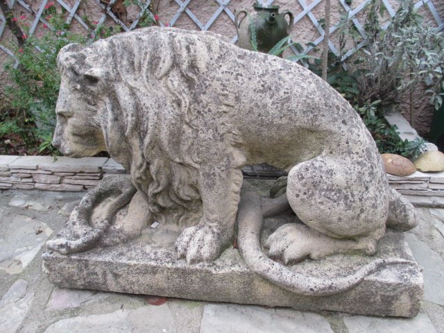 Lion en pierre -photo-2