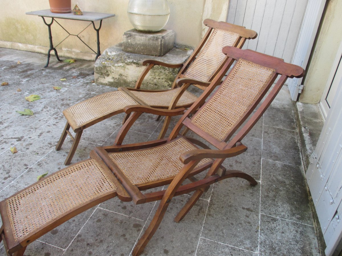 Pair Of Colonial-style Lounge Chairs