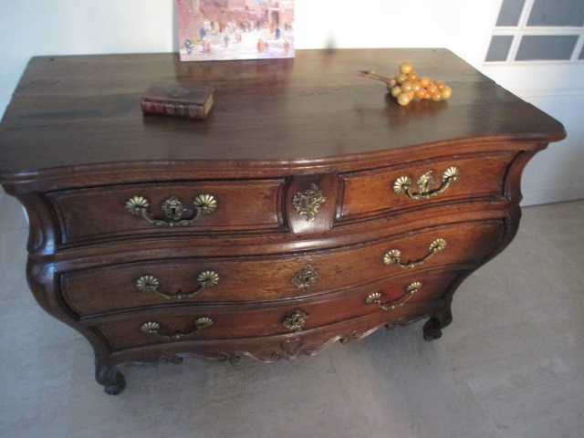 Commode XVIII °, Galbée All Faces, In Walnut-photo-3