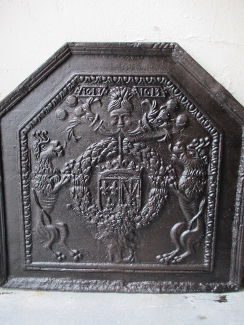 Plaque Of Cheminee "blazon And Heraldic Lions"