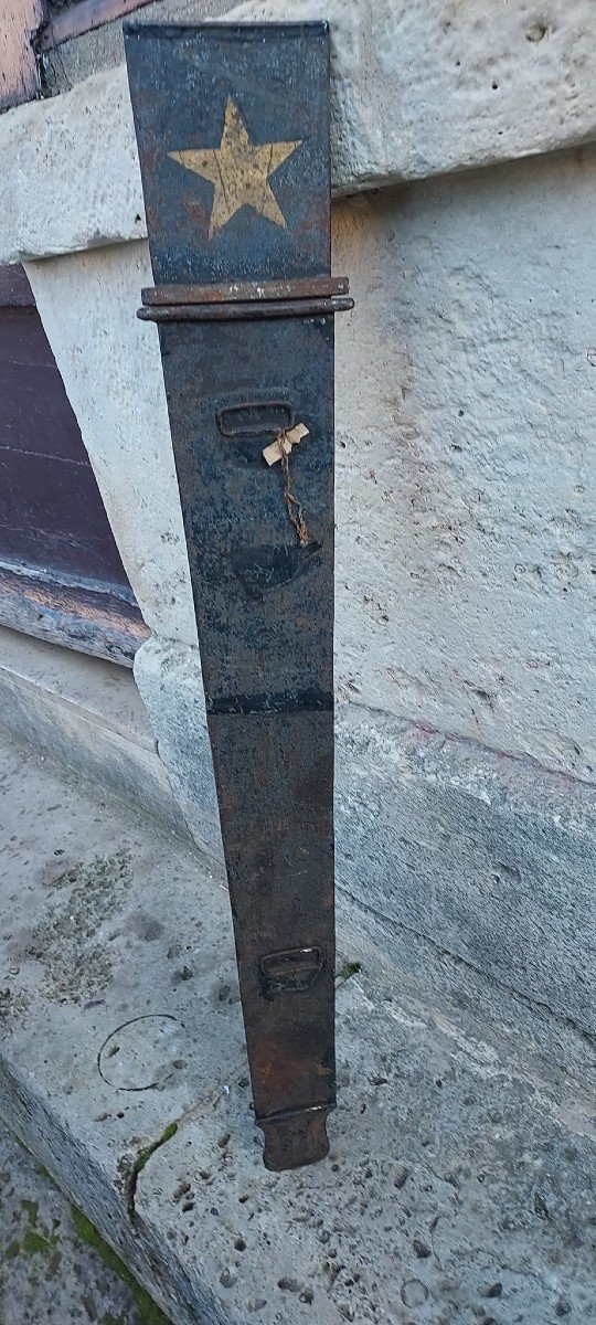 Beautiful Sign In The Shape Of A Quiver In Taule 1830-photo-1