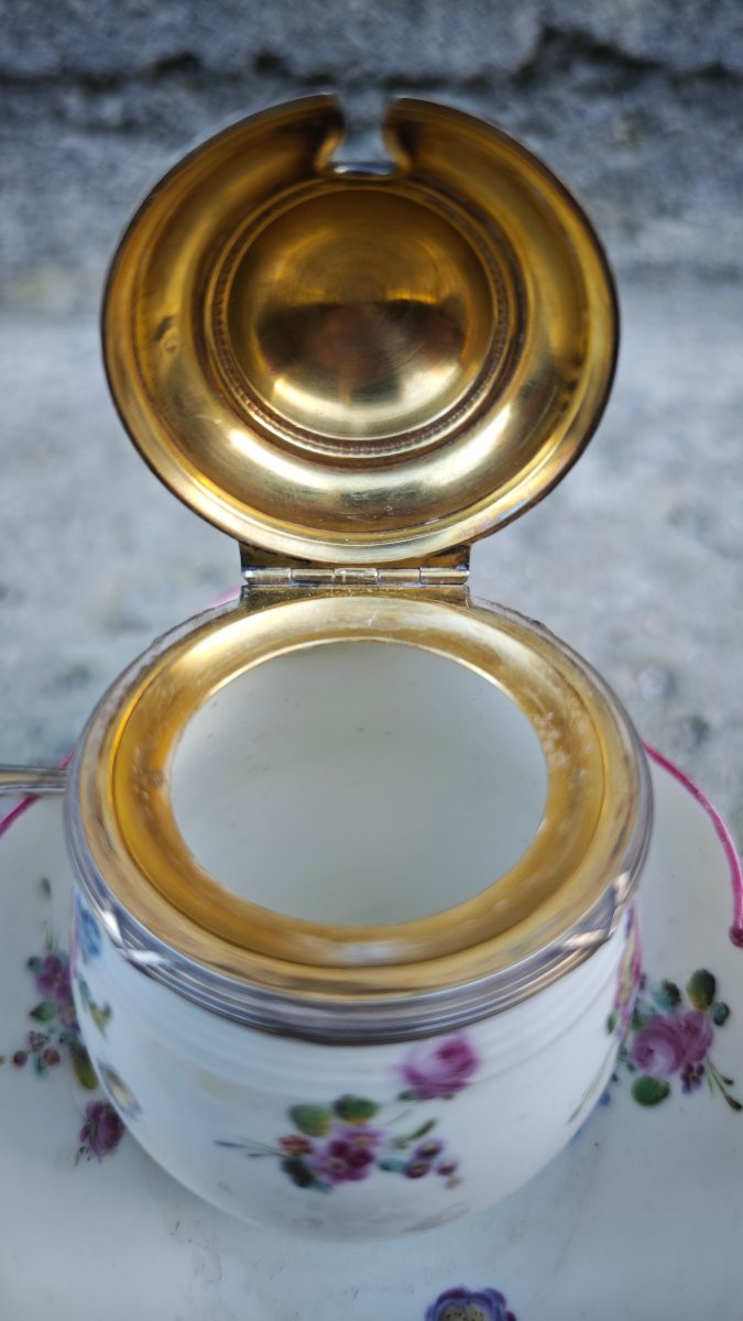 Superb 18th Century Soft-paste Porcelain Mustard Pot From Mennecy And Vermeil -photo-6
