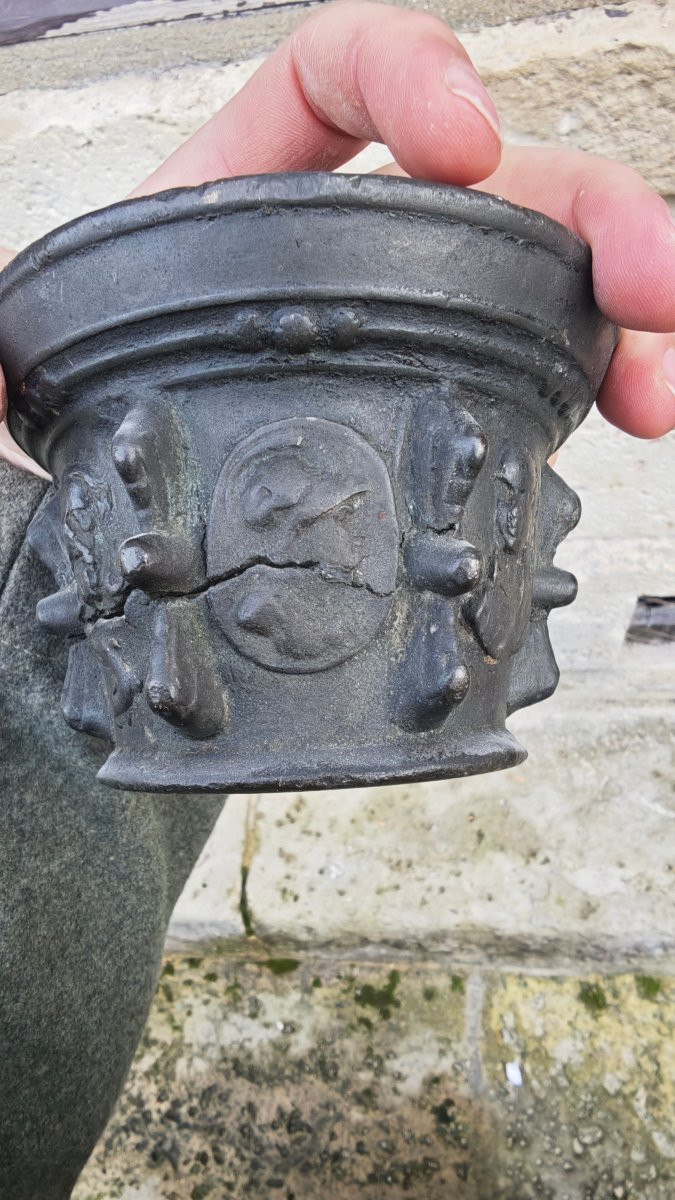 Superb Renaissance Mortar Decorated With Historical And Biblical Figures.-photo-4
