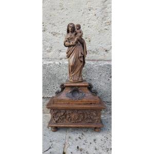 Superb Virgin Louis XIV Oak With Small Reliquary Box. XVIIth Century