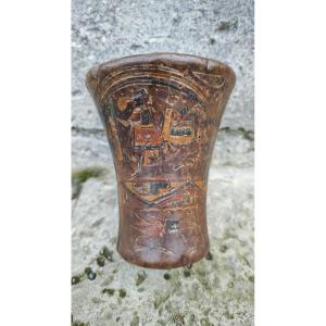 Remarquable Kero Peint Inca en bois 