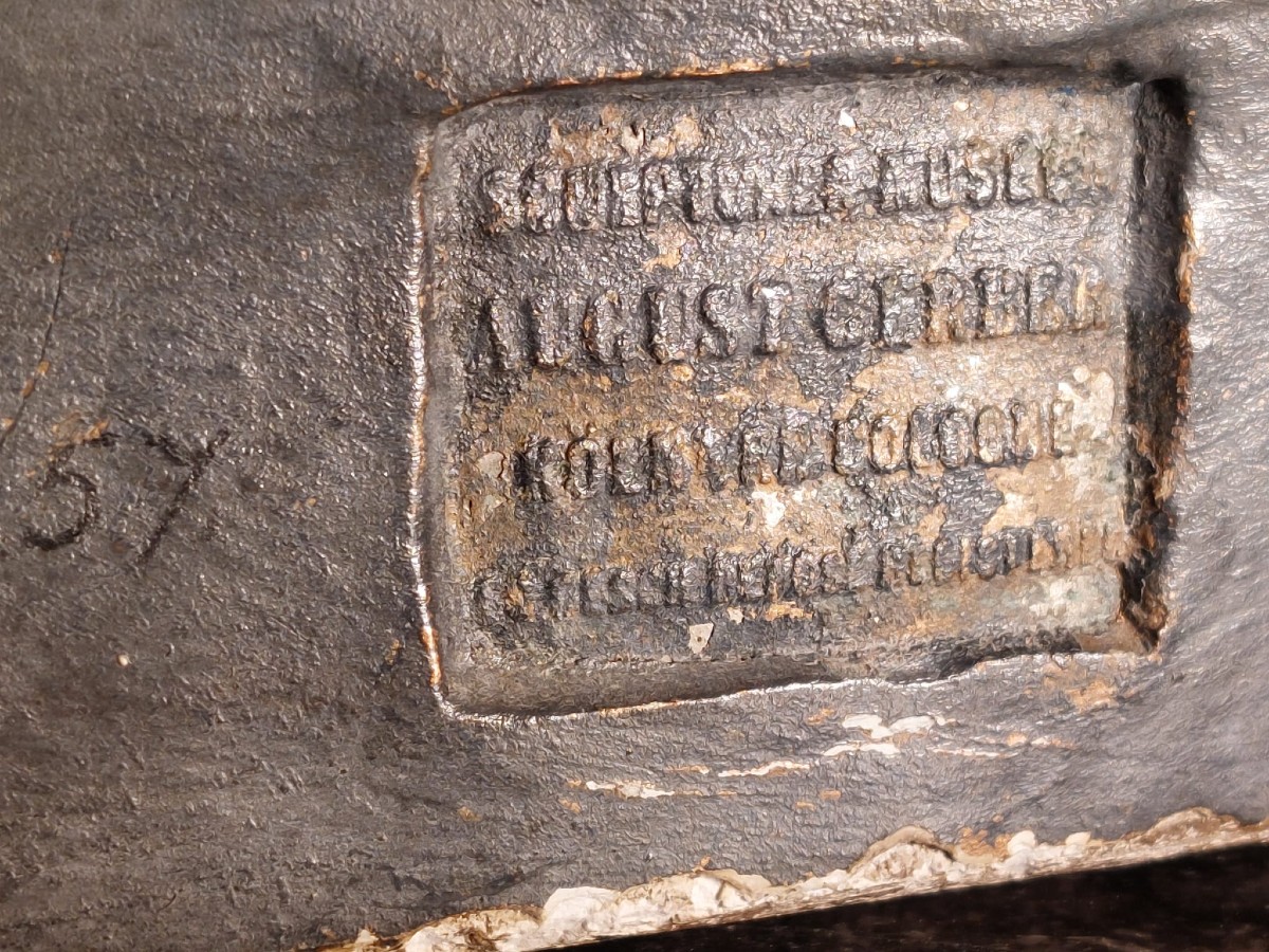 Le Aurige de Delfos. Buste en stuc patiné bronze du XlXeme -photo-3