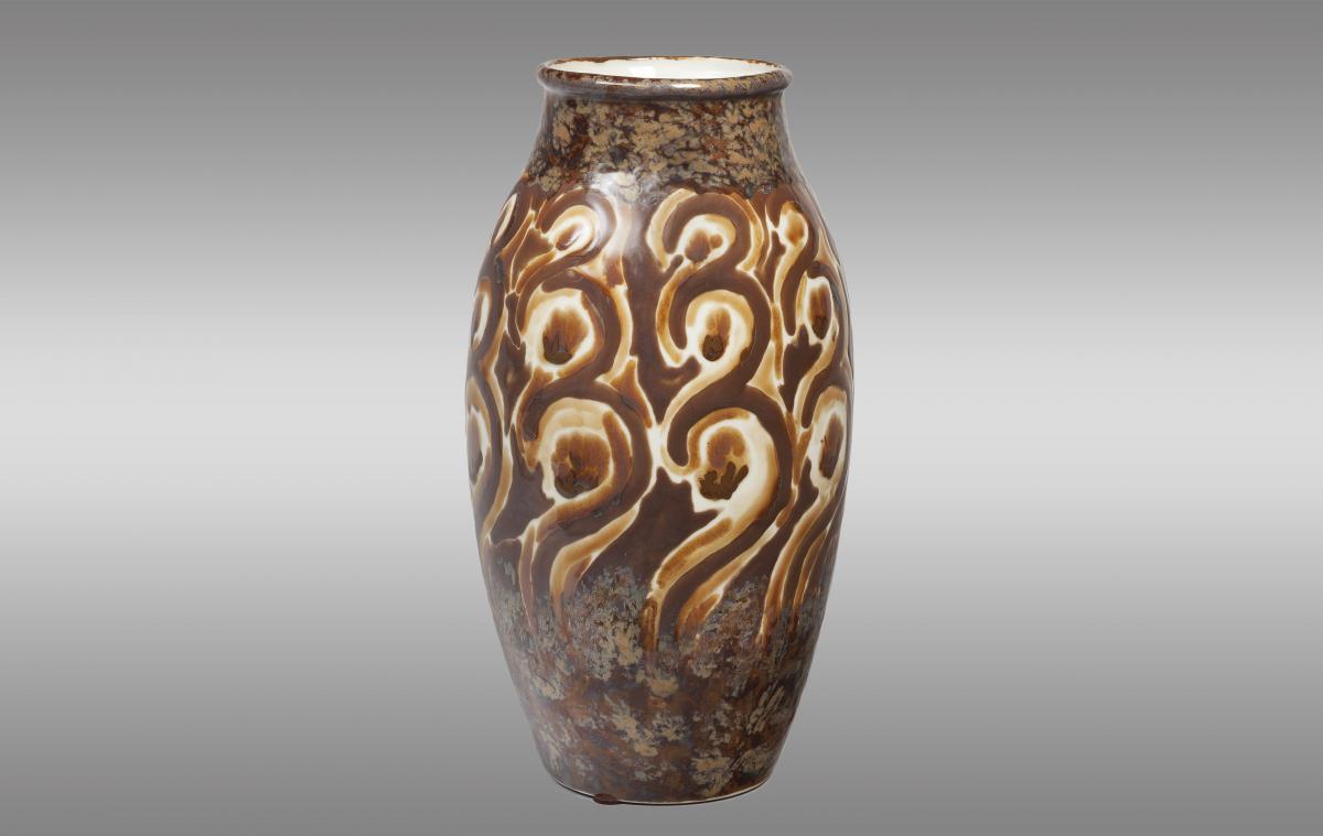 Porcelain Vase Of Limoges. Tharaud Manufacturing.-photo-2