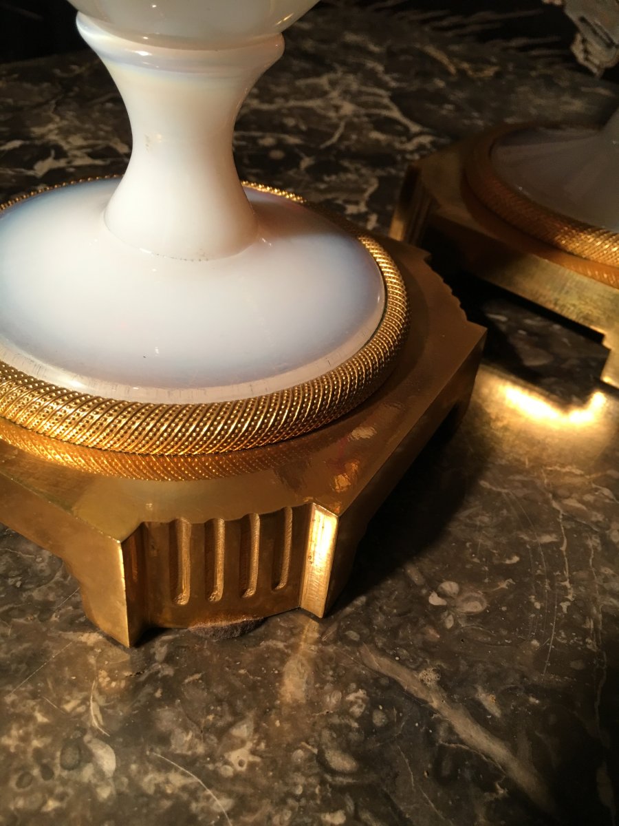 Paire de vases en opaline montés avec des bronzes dorés. Epoque Charles X-photo-4