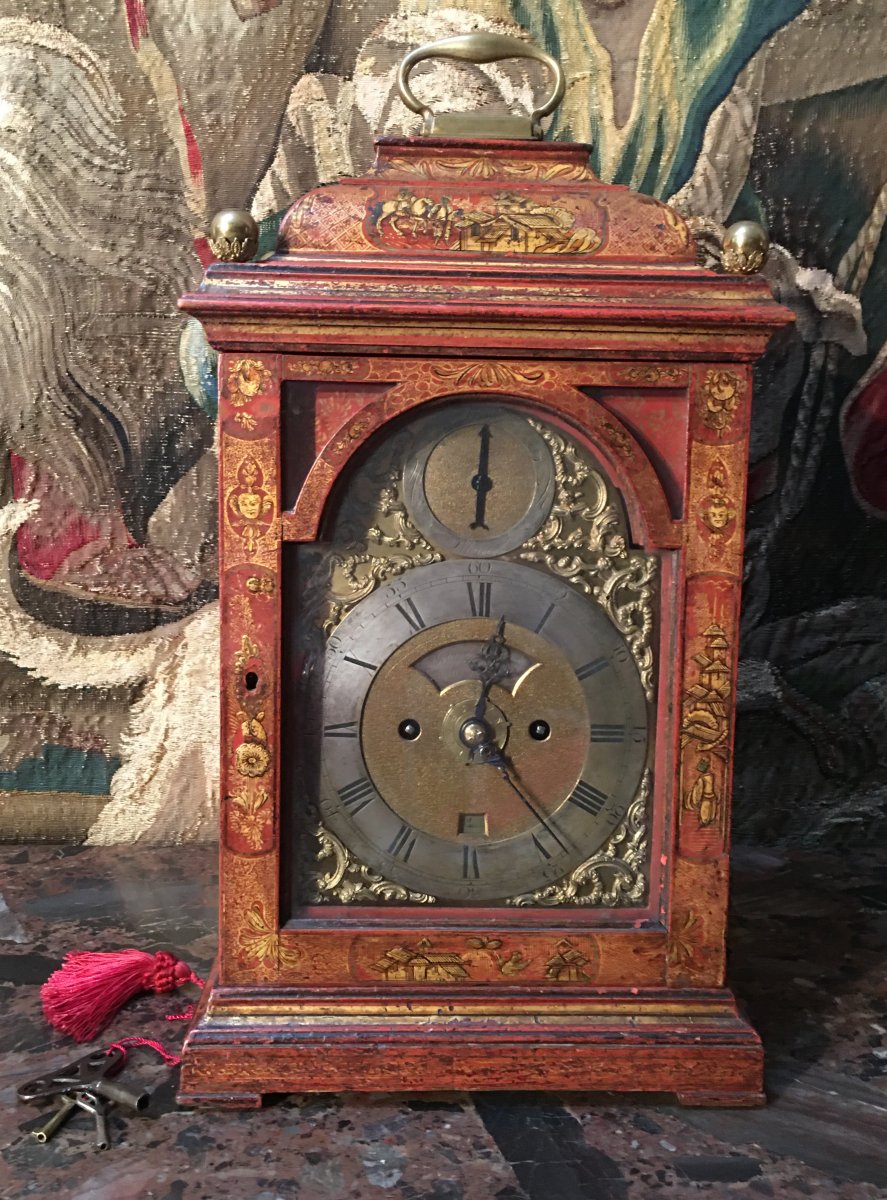 Horloge De Table Anglais. Mouvement signé dans le cadran  Jhon Waldron, Cornhill London.