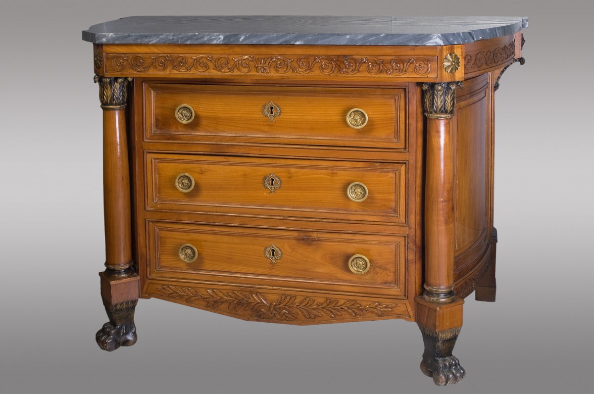 Commode Empire en merisier. Modele rare avec portes laterales  XIX