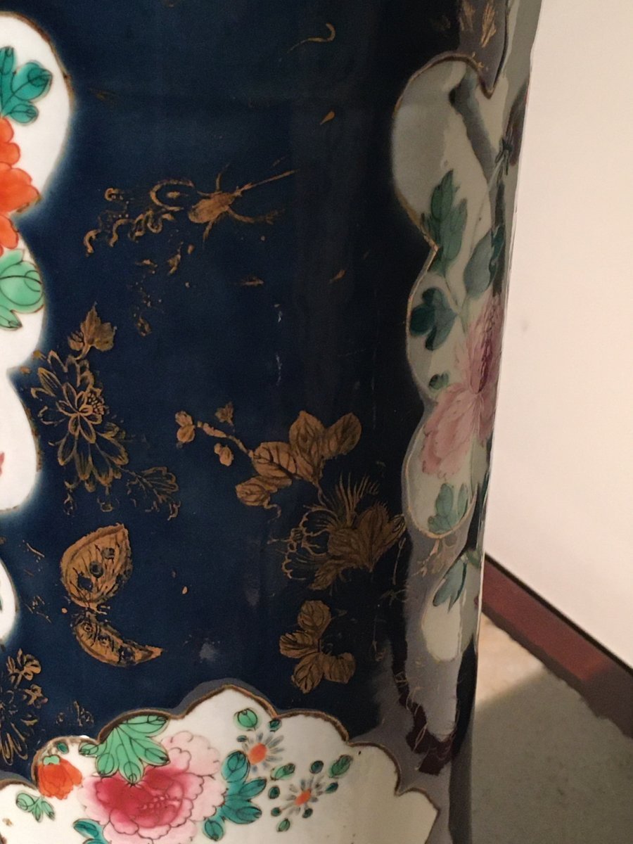 Un Vase Couvert Et Deux ﻿vases Cornets En Porcelaine Chinoise XVIIIe Siècle-photo-3