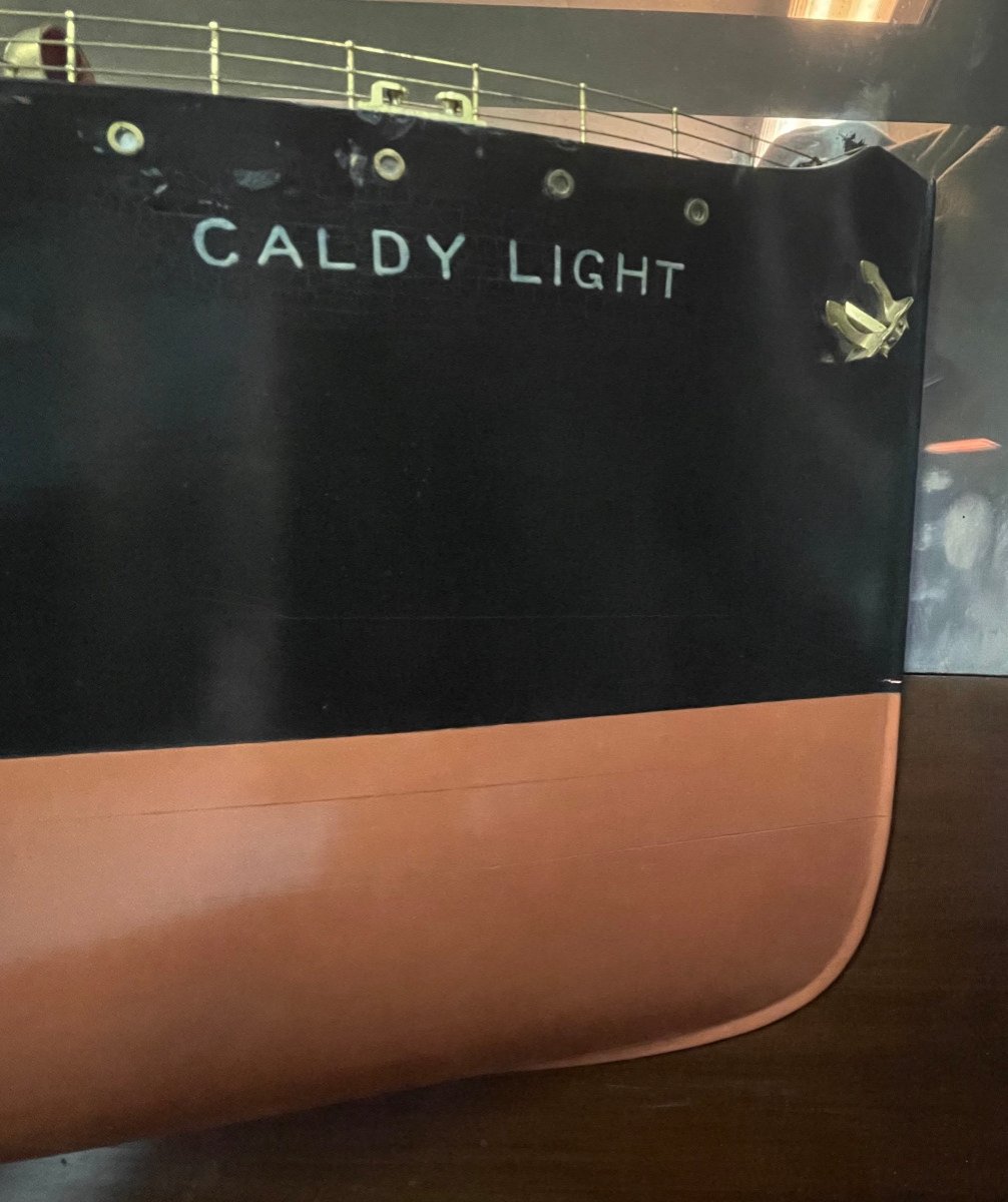 Maquette de Bateau "Caldy Light"  en demi coque.-photo-8