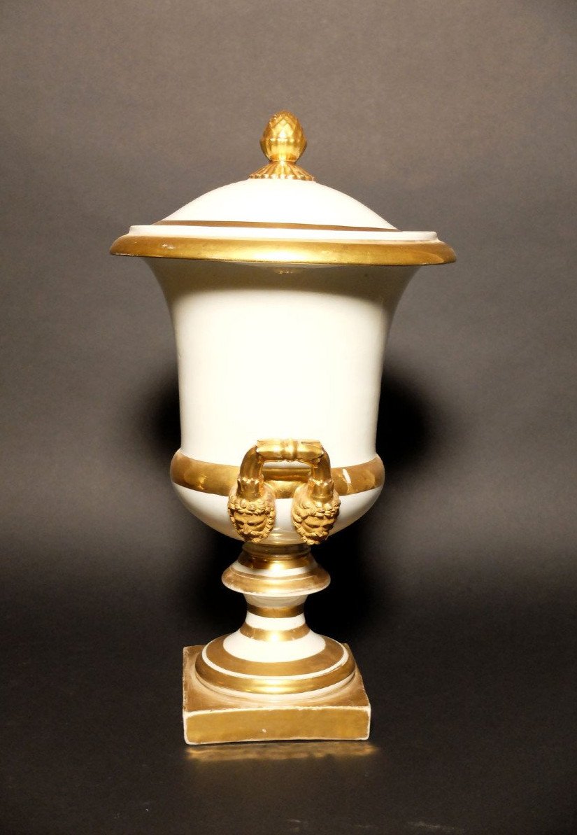 Paire De Vases Medicis Couverts En Porcelaine De Paris. Realisés Vers 1830-photo-3