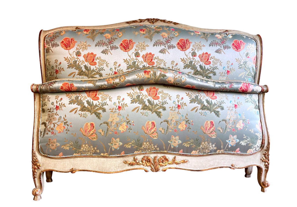 Lit double de style Louis XV en bois laqué gris vert et doré, France, fin XIXe siècle-photo-2