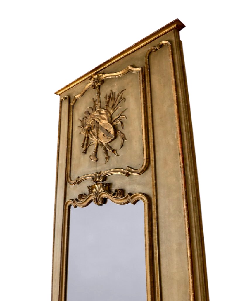 Trumeau de Boiserie Louis XV en Bois Sculpté et Doré à Décor de Trophée Musical XVIIIe siècle-photo-2