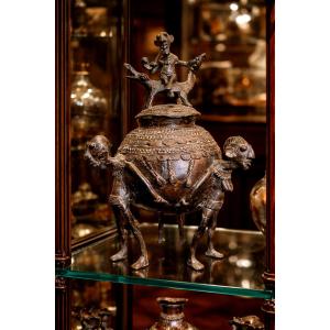 Tripod Ointment Pot With Bronze Crocodile, Dogon Ethnic Group