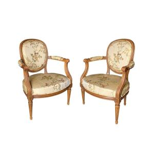 Paire De Fauteuils Louis XVI En Soie