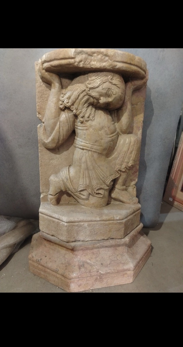 Figure de stylephore médiévale en marbre sicilien XIII-XIV siècle de lesa ou de chaire-photo-2