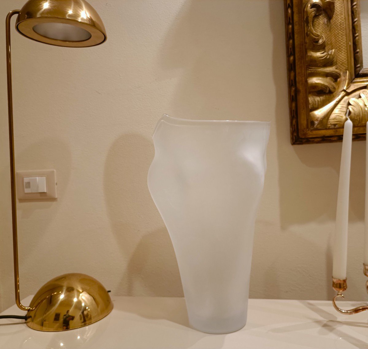 Exploring Elegance: The Refined Venetian Satin Glass Vase