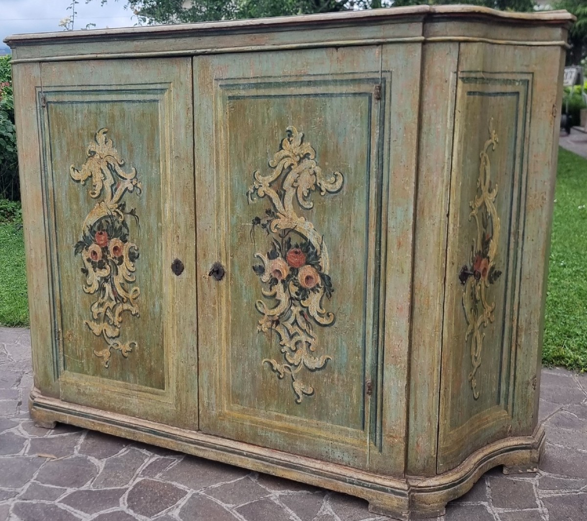 18th Century Venetian Lacquered Sideboard – Timeless Elegance-photo-8